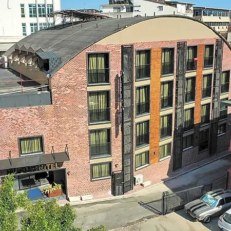 Lupo Libero Hotel